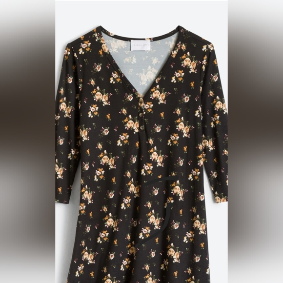 French Grey Daisy Brush Knit Dress - Picture 2 of 2